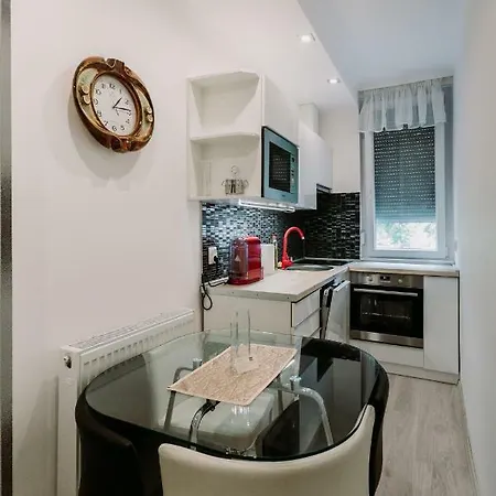 Alfoldi Apartman *