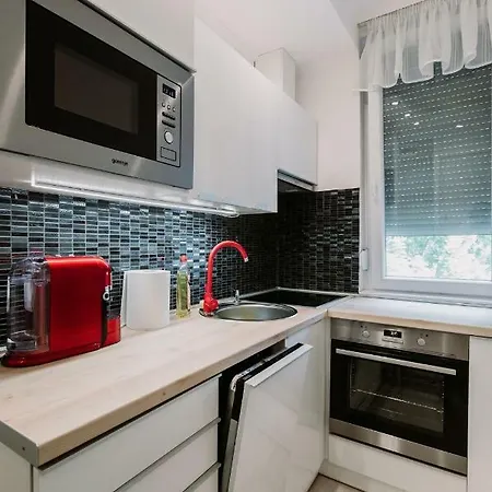 Alfoldi Apartman *